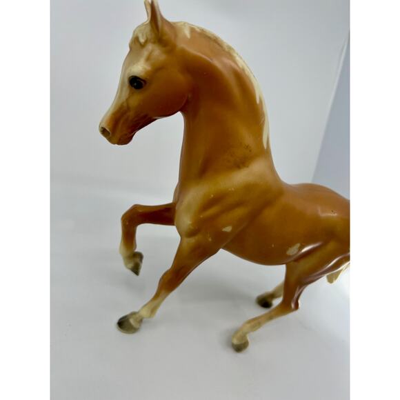 Breyer Vintage Traditional Palomino Family Arabian Stallion - Picture 5 of 6